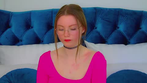 Keira online show from 28, 2, 2025