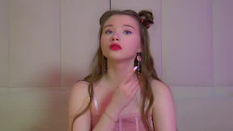 Snapshot of keiraace chatting on 4, 5, 2026 Keira online show from 4, 5, 2026