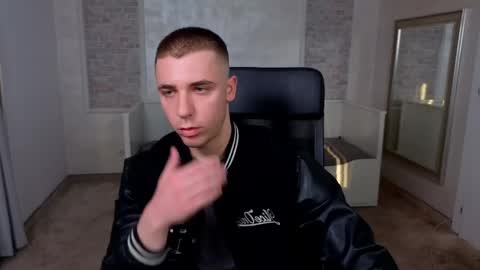Snapshot of kellenwest chatting on 5, 5, 2026 KellenWest online show from 5, 5, 2026