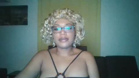 Snapshot of kelliecapri chatting on 29, 6, 2026 Kellie online show from 29, 6, 2026