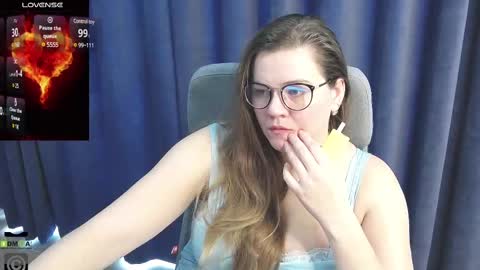 kellielowie online show from 4, 3, 2025