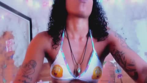 kelly__thomson online show from 13, 2, 2025