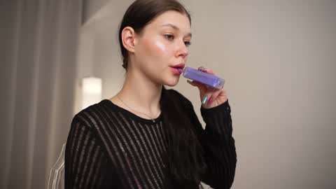  KELLY  online show from 8, 1, 2025