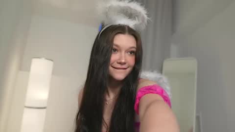  KELLY  online show from 14, 2, 2025