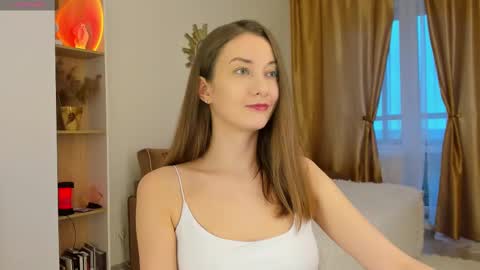 Kelly XO online show from 12, 3, 2025