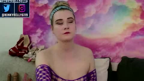 Snapshot of kellylynn76 chatting on 23, 10, 2025 kellylynn76 online show from 23, 10, 2025