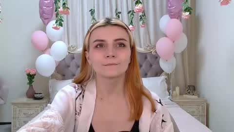 Kelly Stoneys online show from 11, 3, 2025