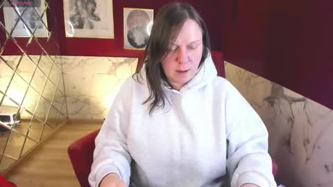 Kelly online show from 3, 3, 2026