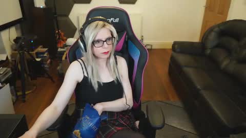 kelseycobalt online show from 13, 2, 2025