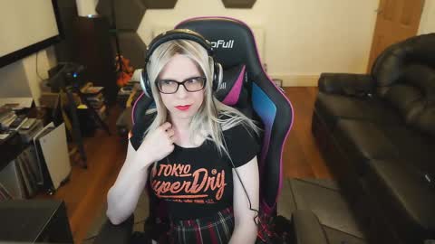 kelseycobalt online show from 19, 2, 2025