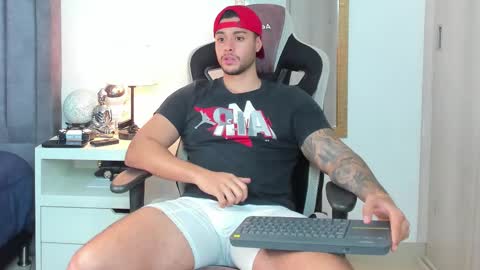 Snapshot of ken_mailik chatting on 24, 10, 2025 ken_mailik online show from 24, 10, 2025