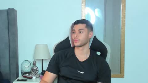 Snapshot of ken_mailik chatting on 18, 12, 2025 ken_mailik online show from 18, 12, 2025