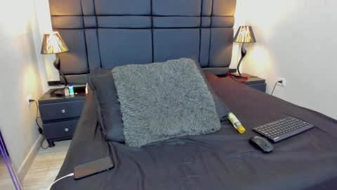 Snapshot of ken_smith01 chatting on 10, 1, 2025 Ken Smith online show from 10, 1, 2025