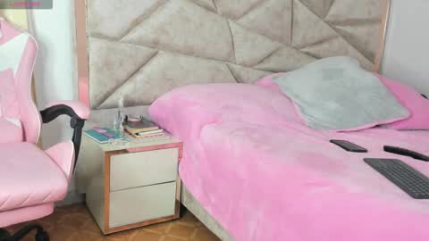 Snapshot of kendal_hot1 chatting on 2, 10, 2025 Aleja3 online show from 2, 10, 2025