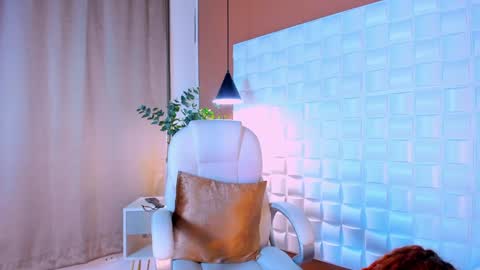 Kendall online show from 4, 2, 2025