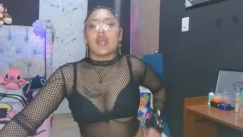 Snapshot of kendall_cherry_ chatting on 29, 10, 2025 kendall online show from 29, 10, 2025