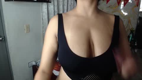 kendall  online show from 19, 12, 2025