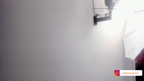 kendallbleer online show from 30, 11, 2025