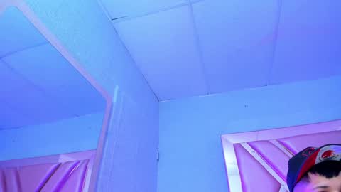 Kendall and Taylor online show from 9, 2, 2025