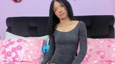 Snapshot of kendallwings chatting on 26, 11, 2025 kendallwings online show from 26, 11, 2025