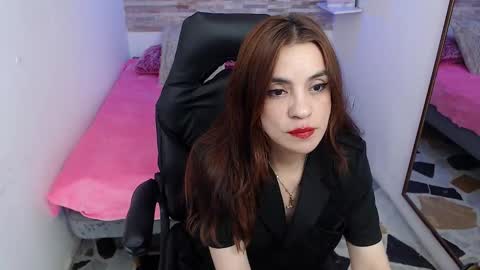 Kendall  online show from 14, 10, 2025