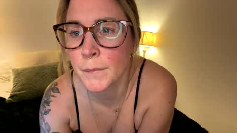 kendra34dd online show from 8, 3, 2026