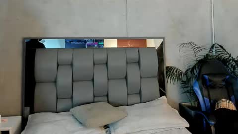 kendra and liam online show from 18, 11, 2025