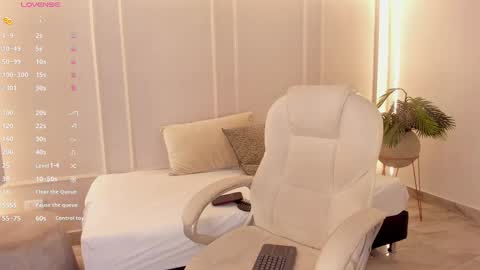 Snapshot of kendra_bennz_ chatting on 27, 2, 2025 kendra Benz online show from 27, 2, 2025