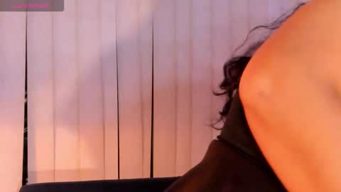 Kendra crow online show from 12, 11, 2025