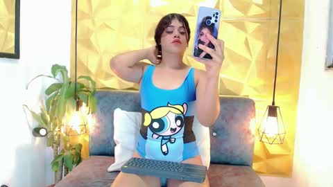 K E N D R A  online show from 25, 1, 2025