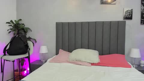 Kendra London online show from 5, 2, 2026