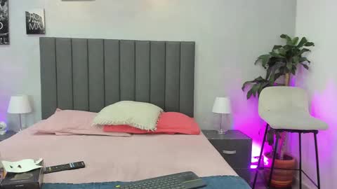 Kendra London online show from 6, 2, 2026