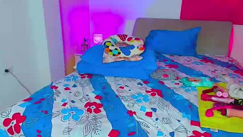 kendra_love31 online show from 16, 3, 2026