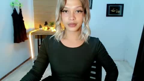 Snapshot of kendra_lunaxx chatting on 18, 5, 2026 kendra_lunaxx online show from 18, 5, 2026