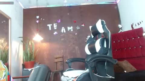 Snapshot of kendra_lust_69 chatting on 23, 9, 2025 kendra_lust_69 online show from 23, 9, 2025