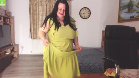 Snapshot of kendrasecrets chatting on 5, 12, 2025 Kendra online show from 5, 12, 2025