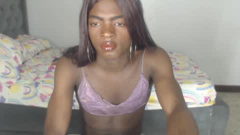 kenia_nihiara online show from 2, 7, 2026