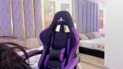 keniavelvet  online show from 5, 2, 2026