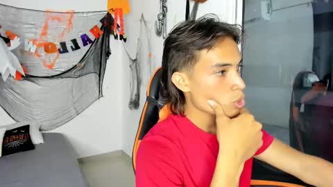 Snapshot of kenshi_roa chatting on 13, 11, 2025 kenshi_roa online show from 13, 11, 2025