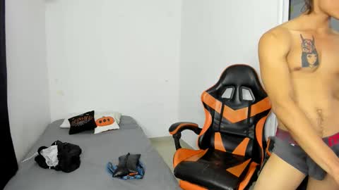 Snapshot of kenshi_roa chatting on 19, 11, 2025 kenshi_roa online show from 19, 11, 2025