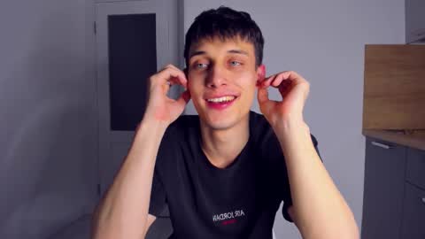 Snapshot of kenter_parker chatting on 29, 11, 2025 Peter online show from 29, 11, 2025