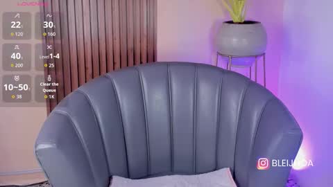 Keny Kitty  Onlyfans Kenayfoxx online show from 20, 10, 2025