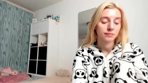 Kenzie online show from 10, 1, 2025