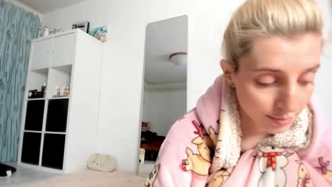 Kenzie online show from 16, 11, 2025