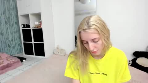 Kenzie online show from 19, 7, 2026