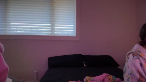 kenziesmithh online show from 22, 9, 2025