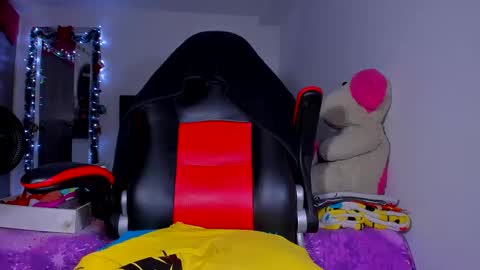 Kerlysmith24 online show from 3, 12, 2024