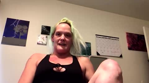 Snapshot of keroseneangel chatting on 19, 11, 2025 KeroseneAngel online show from 19, 11, 2025