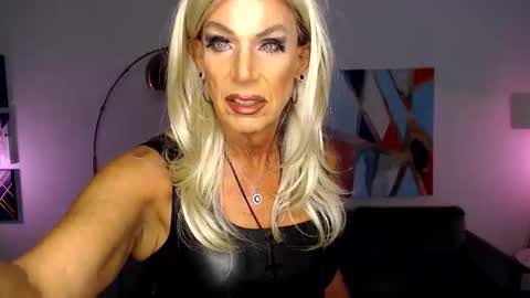 Kerry Wright online show from 2, 11, 2025