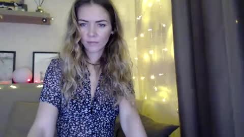 Snapshot of kessiecage chatting on 18, 12, 2024 kessiecage online show from 18, 12, 2024